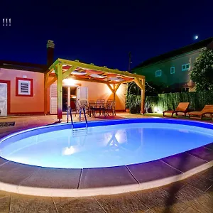 Ferienhaus Holiday Orange, Zadar